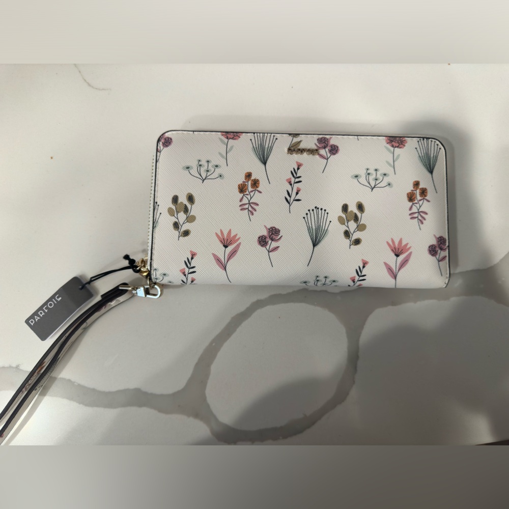 Wallet NWT
